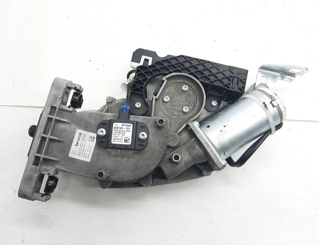 MERCEDES-BENZ E-Class W212/S212/C207/A207 (2009-2016) Motor de cierre suave del maletero del portón trasero A2128203642 10845124