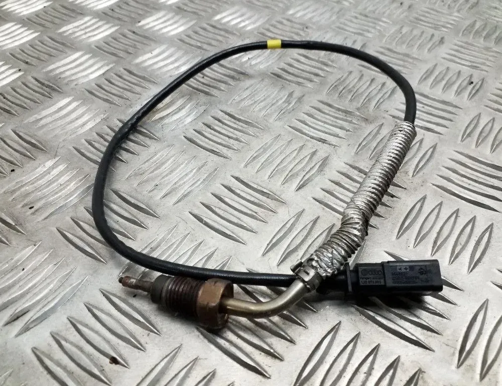 SEAT Leon 3 generation (2012-2020) Sensor de temperatura de los gases de escape 04L906088AR 34732675