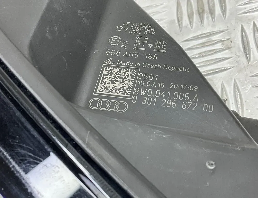AUDI A4 B9/8W (2015-2024) Front Right Headlight 8W0941006A 34729956