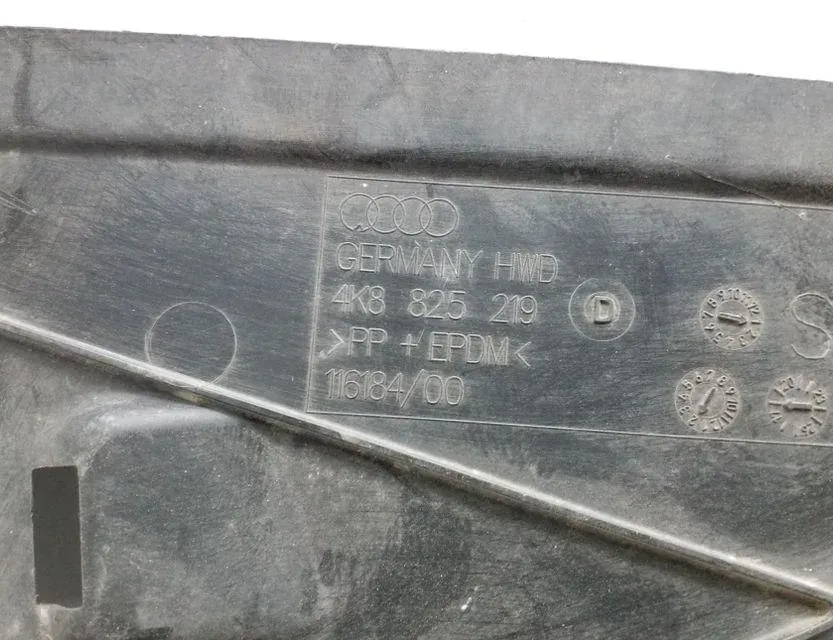AUDI A7 C8/4K (2018-2024) Otro panel encubierto 4K8825219D 34731983