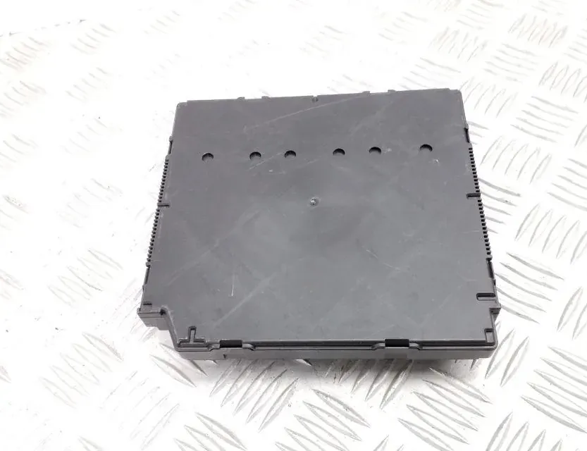 VOLKSWAGEN Jetta 6 generation (2010-2018) Unidad de control de confort 5K0937084H 34737038