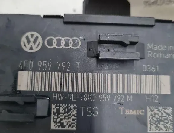 AUDI A6 C8/4K (2018-2024) Unidad de control de la puerta trasera derecha 4F0959792T 33391848