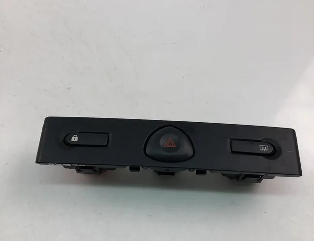 RENAULT Clio 3 generation (2005-2012) Hazard button 442723 21554565
