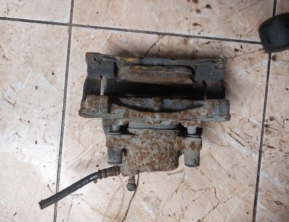 VOLVO S80 2 generation (2006-2020) Pinza de freno delantero derecho 35337604