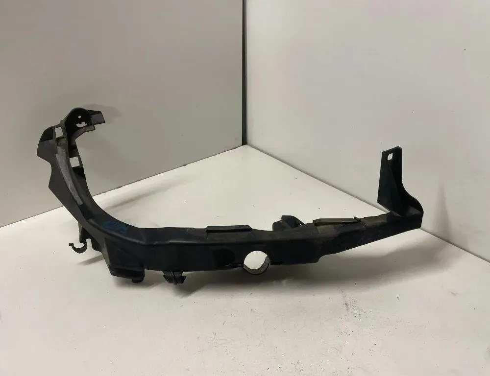 BMW 3 Series E90/E91/E92/E93 (2004-2013) Montaje del soporte del faro derecho 7116708 31061578