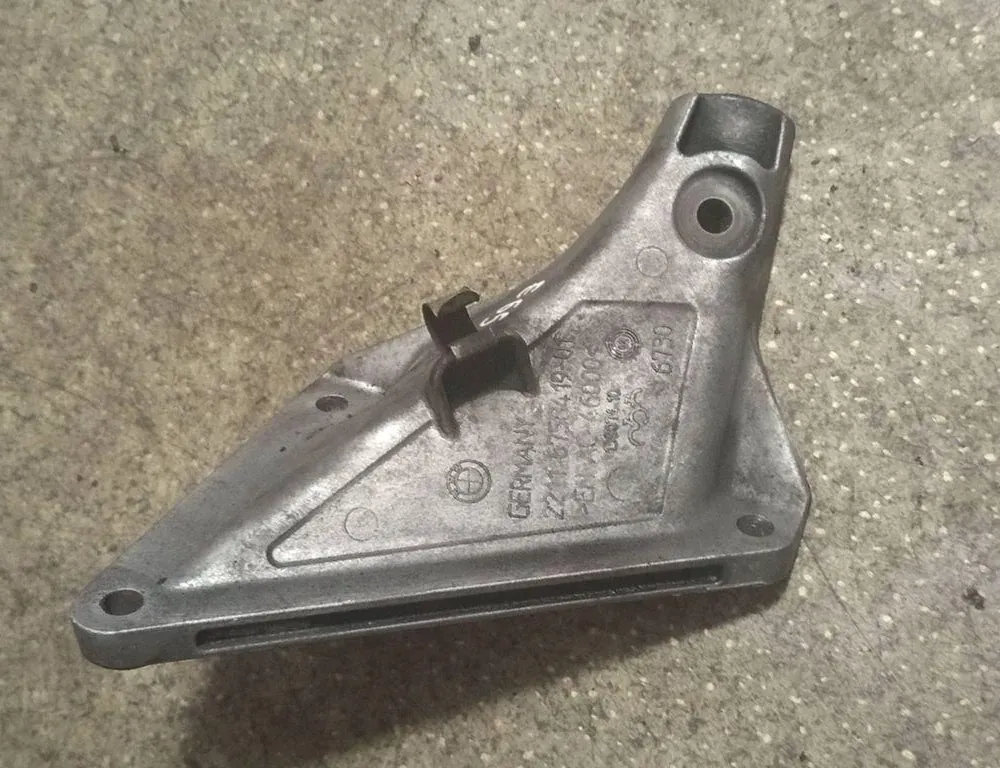 BMW 7 Series E65/E66 (2001-2008) Left Side Engine Bracket 6758419,AC46000 33760673