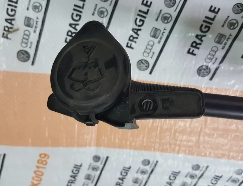 BMW X5 E70 (2006-2013) Window Washer Tank 10833217,108332-17 11476241