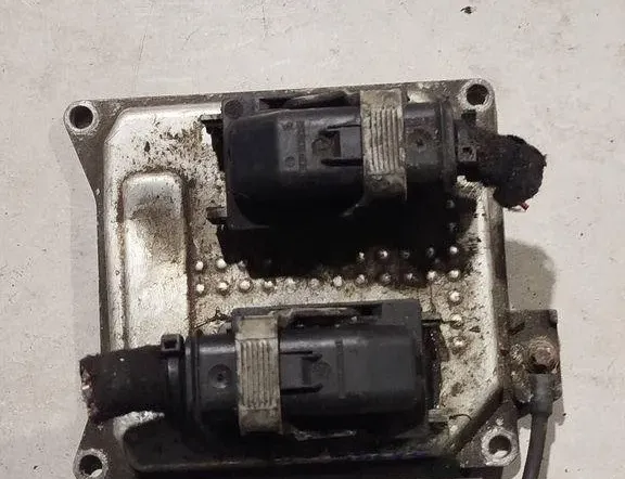 OPEL Astra J (2009-2020) Unidad de control del motor ECU 55571558 32008486