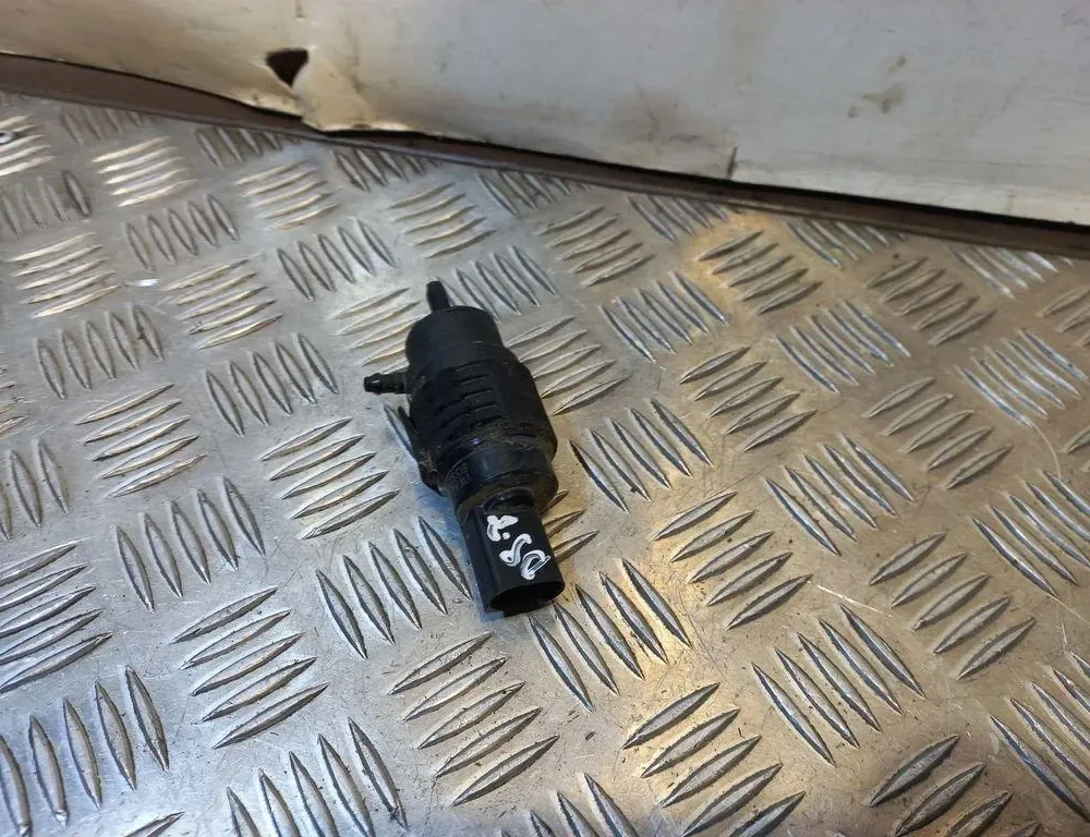 AUDI A4 B9/8W (2015-2024) Washer Tank Motor 8K5955647 33419824