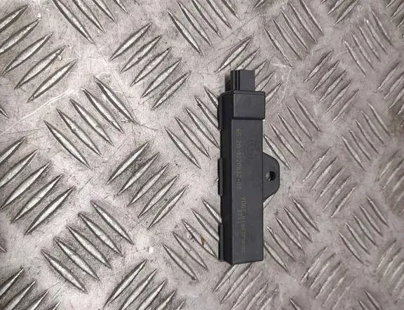 BMW 5 Series F10/F11 (2009-2017) Keyless Entry Antenna 922083202 33433919