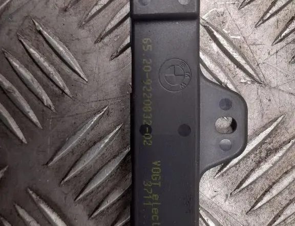 BMW 5 Series F10/F11 (2009-2017) Keyless Entry Antenna 922083202 33433919