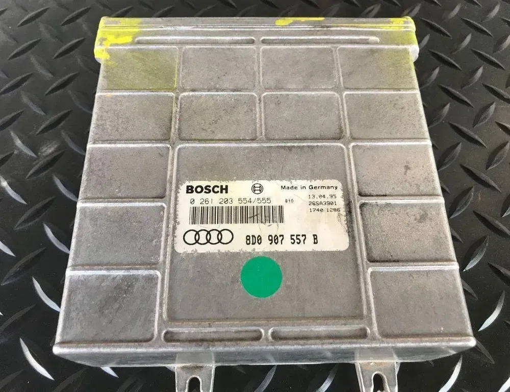 AUDI A4 B7/8E (2004-2008) Unidad de control del motor ECU 26SA3901,8D0907557B 31270053