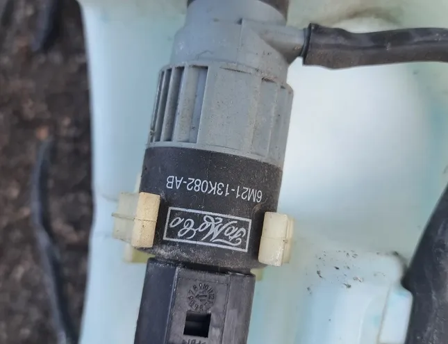 JAGUAR XJ 4 generation (X351)  (2015-2020) Window Washer Tank 8x2317b613b 29372764