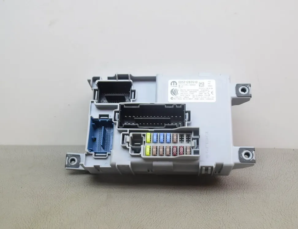 FIAT 500 2 generation (2008-2024) Caja de fusibles 00521282610,054101606830 20814055