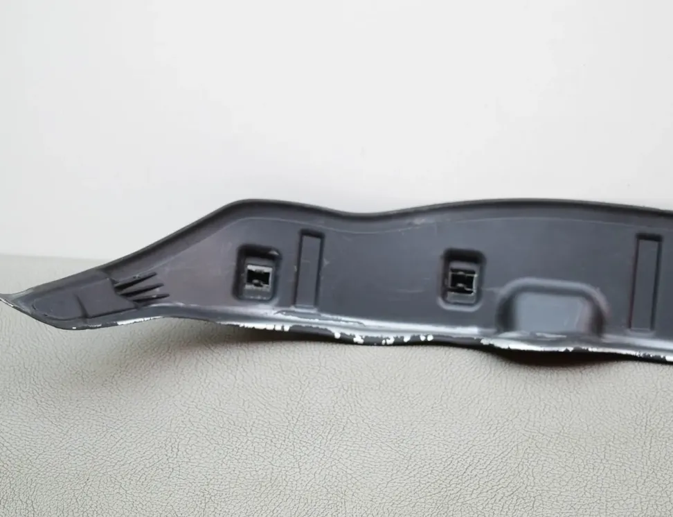 BMW 5 Series G30/G31 (2016-2023) Plástico del ala delantera derecha 7352222 26585132
