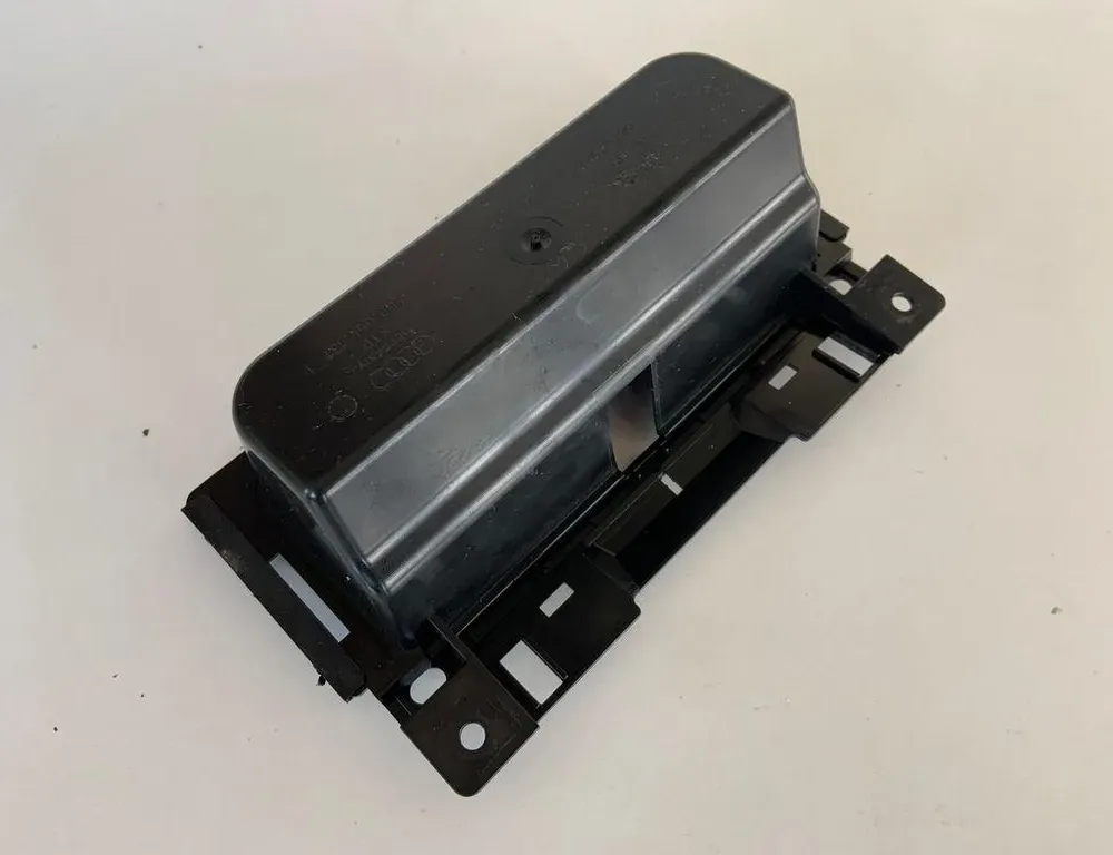 AUDI A6 C6/4F (2004-2011) Cenicero 4G0864131 33770320