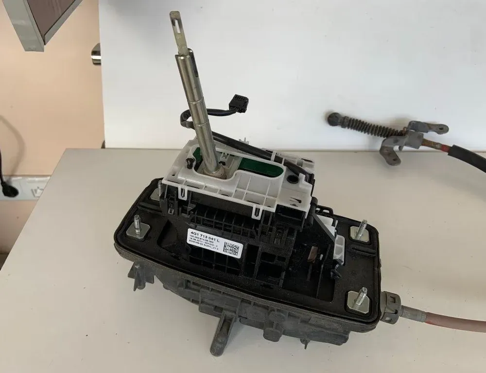 AUDI A6 C6/4F (2004-2011) Gear Shifting Mechanism 4G1713041L 33776538