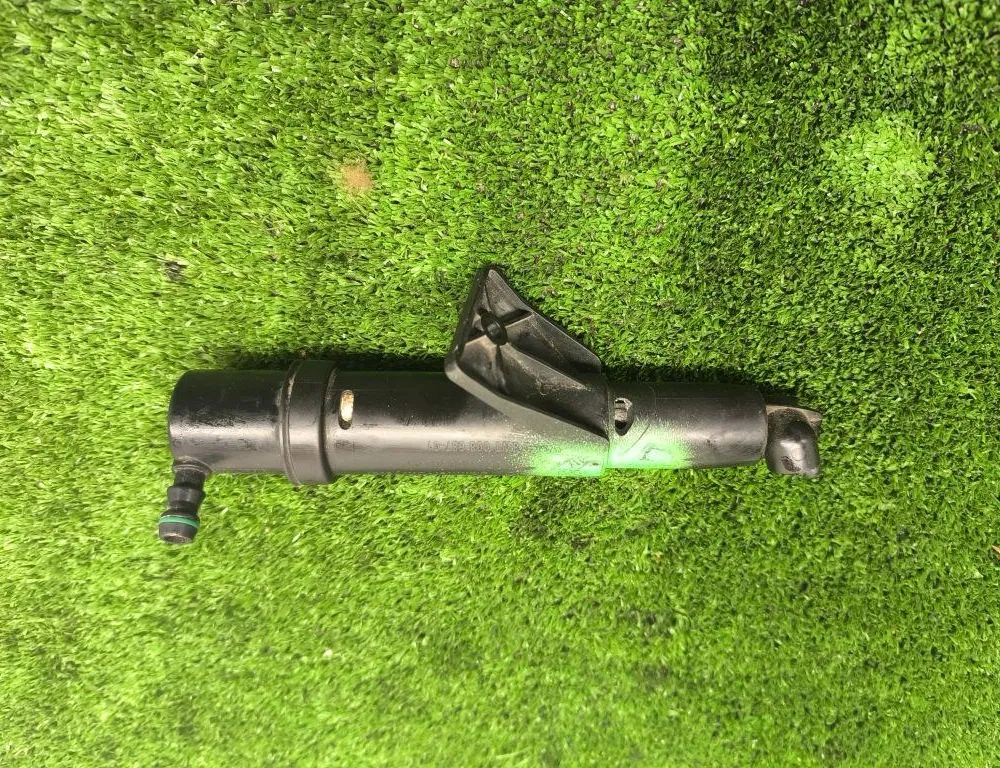 MERCEDES-BENZ R-Class W251 (2005-2017) Right Side Headlight Washer 2518600547 34245283