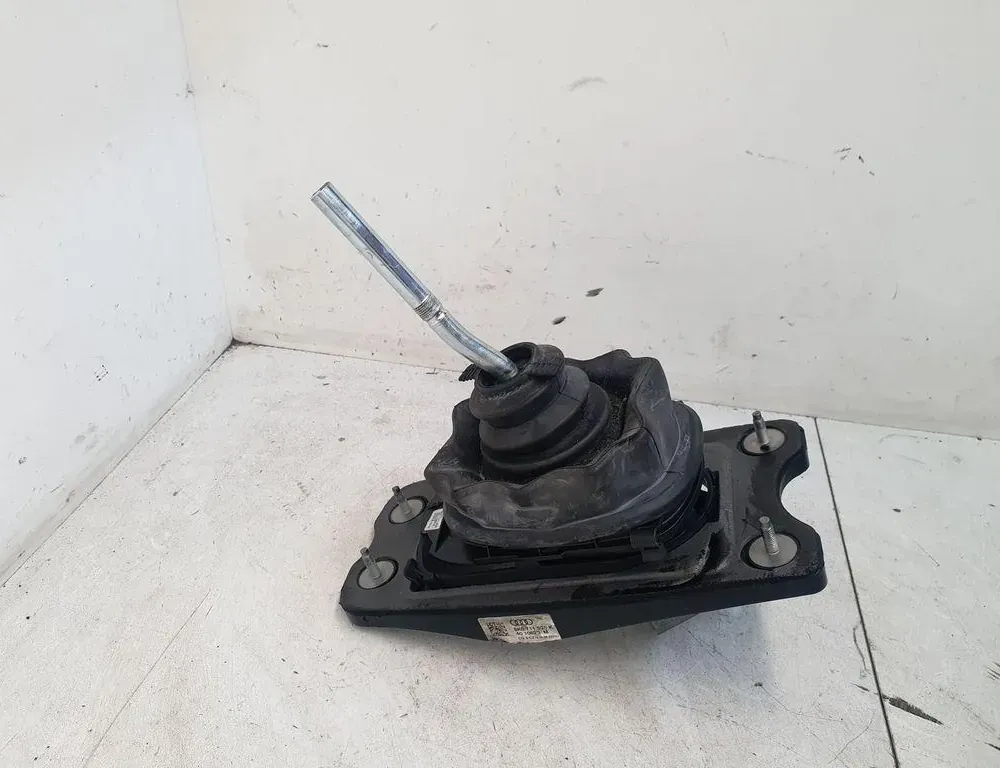 AUDI A4 B8/8K (2011-2016) Gear Shifting Mechanism 8K0711673 34238595