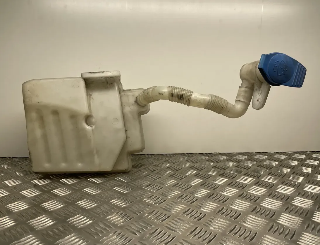 SKODA Superb 2 generation (2008-2015) Window Washer Tank 1K0955453R,1K0955453S,1K0955453Q 26331454