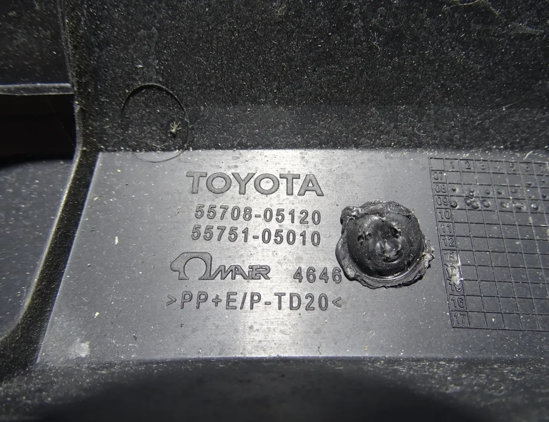 TOYOTA Avensis 3 generation (2009-2020) Embellecedor del capó del limpiaparabrisas delantero 5578105090,5570805120,5575105010 16429875