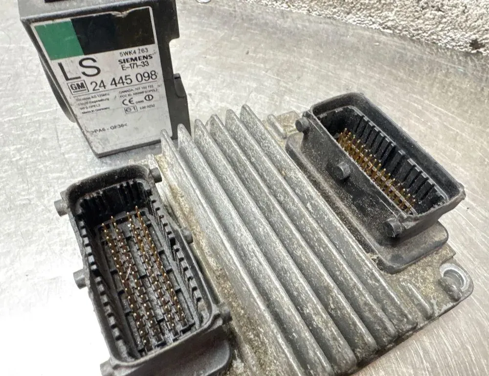 OPEL Astra G (1998-2009) Engine Control Unit ECU 12212819,862819LB108300HV,8973065750 34544178