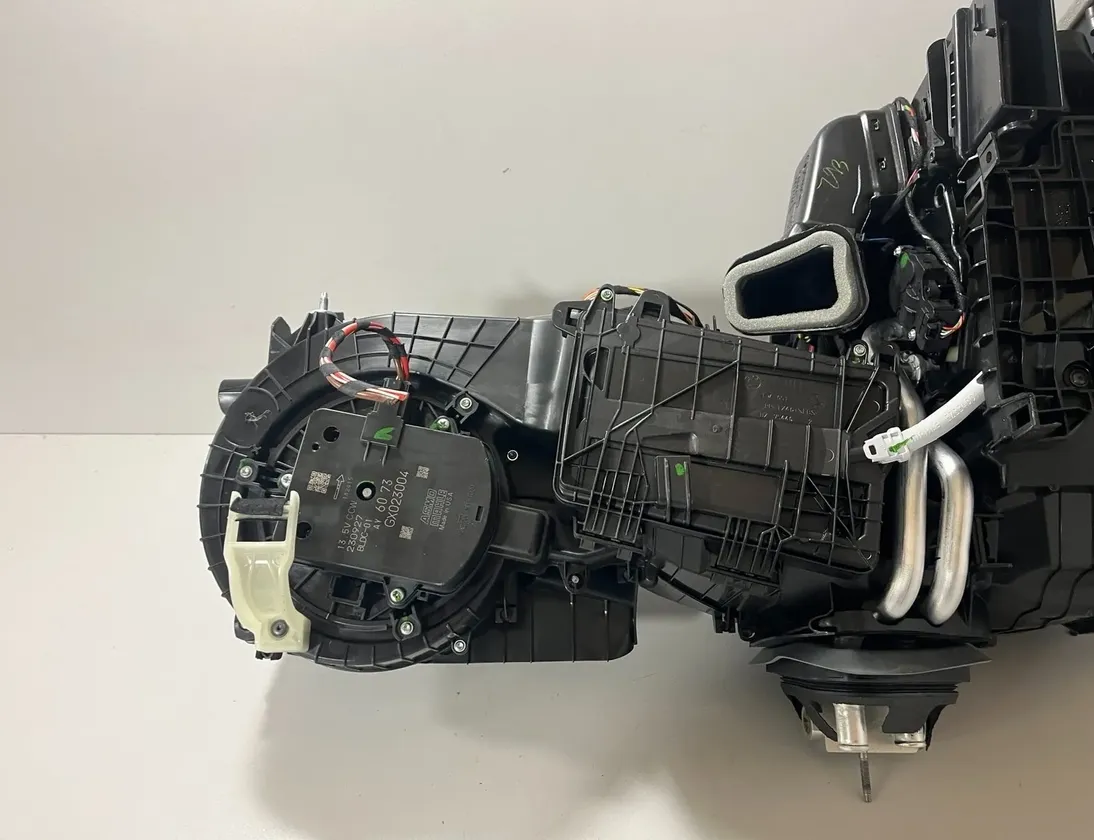 BMW X5 G05/G18 (2018-2024) Calefactor interior 7944536,7944539,9460553,5B3A5E0,9496915,6805828 33120632