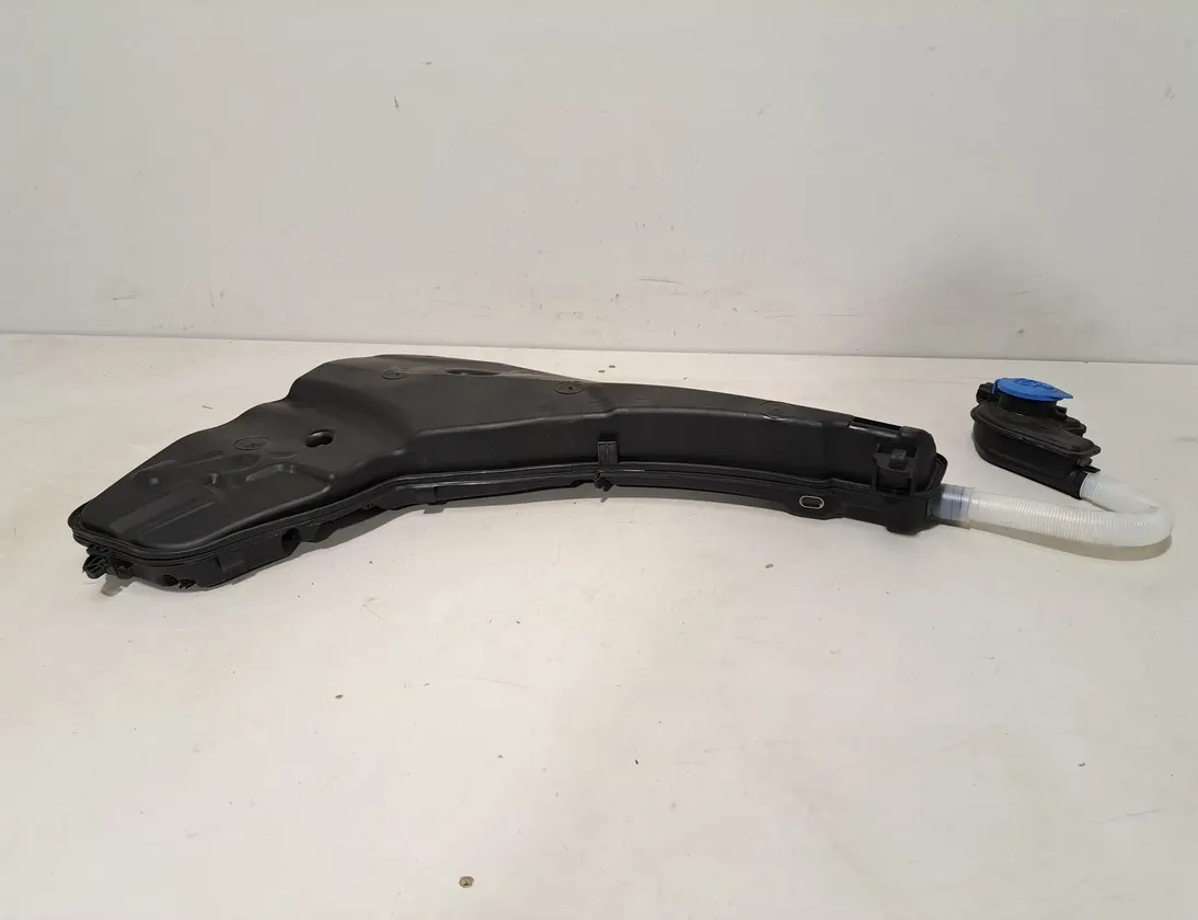 BMW X5 G05/G18 (2018-2024) Window Washer Tank 7499828,7434868,7310147,8736998,7483867 34807539