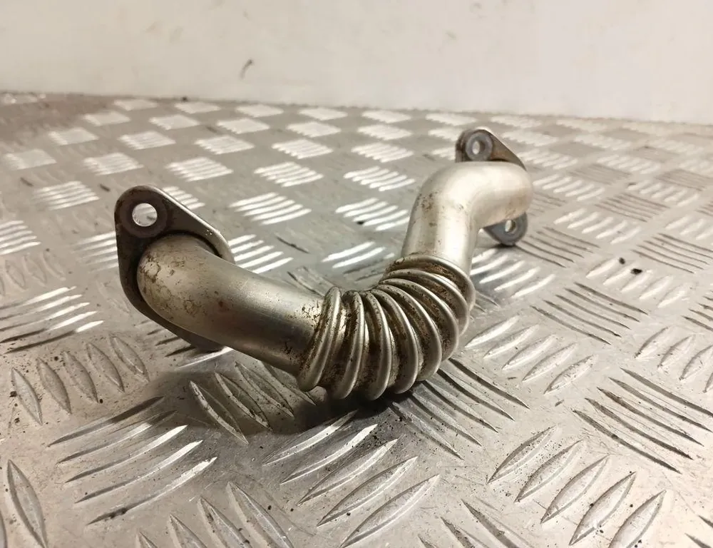 VOLKSWAGEN Passat B7 (2010-2015) EGR Tube Pipe 03P131521A 34881625