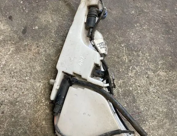 AUDI A6 C6/4F (2004-2011) Window Washer Tank 4G8955451 34040772
