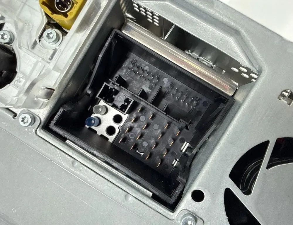 PORSCHE Cayenne 958 (2010-2018) Music Player With GPS 958642966 34987781