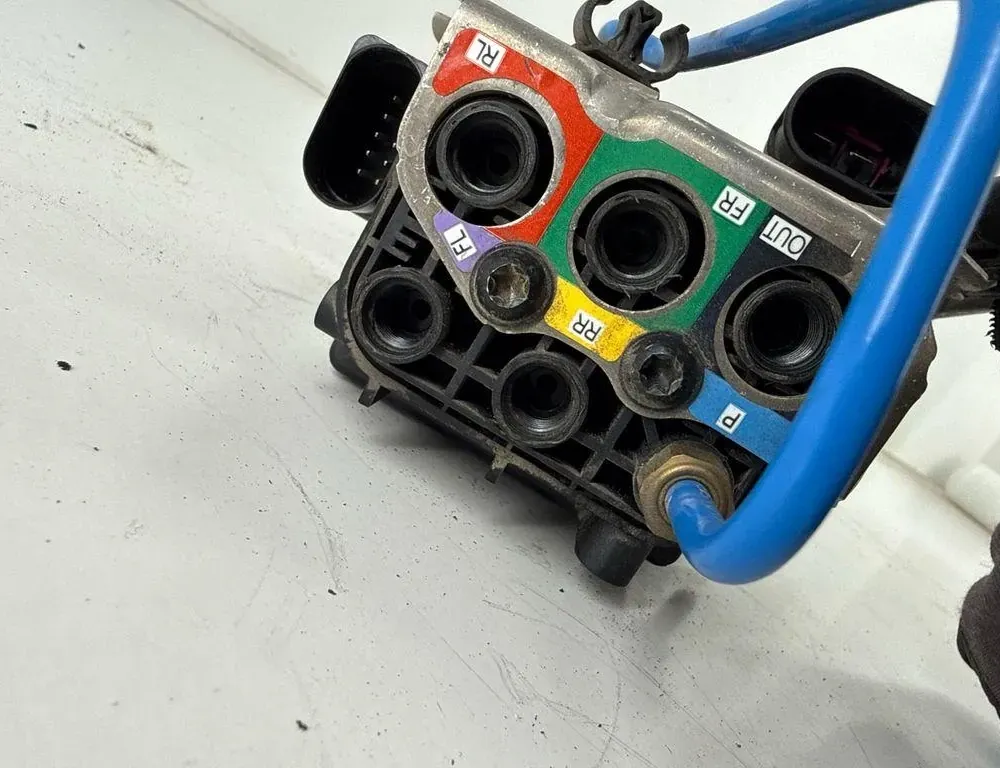 PORSCHE Cayenne 958 (2010-2018) Suspension Compressor 7P0616006F 34985766