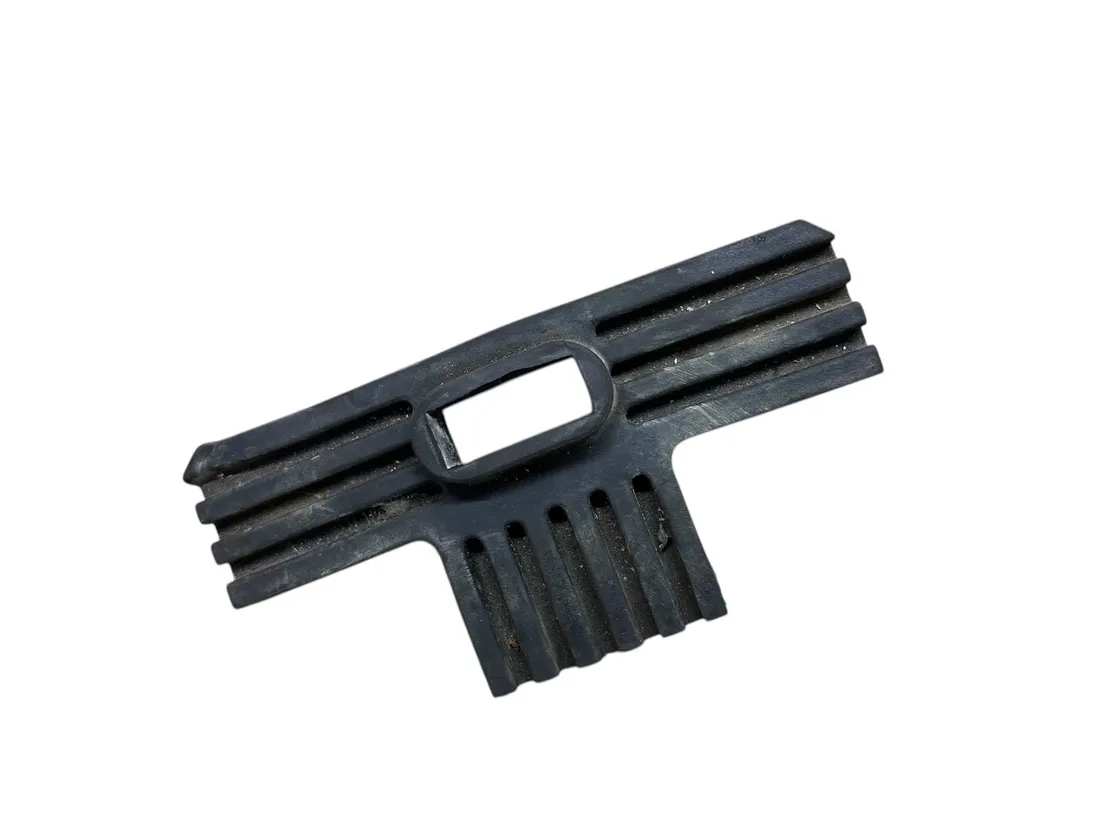 YAMAHA XJ Fuel tank holder xj600 29900146