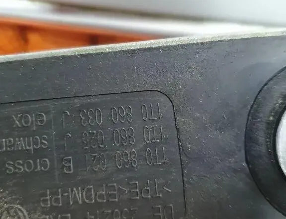 VOLKSWAGEN Touran 1 generation (2003-2015) Roof Rails Kit 1T0860025J,1T0860033J,1T0860021B 34977728