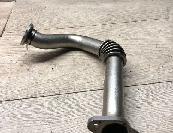 VOLKSWAGEN Passat B7 (2010-2015) EGR Tube Pipe 03L131521R 34997291