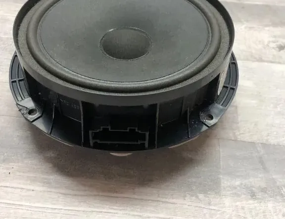 VOLKSWAGEN Passat B7 (2010-2015) Altavoz de sonido de la puerta trasera izquierda 900475460062,3C8035453 34994088