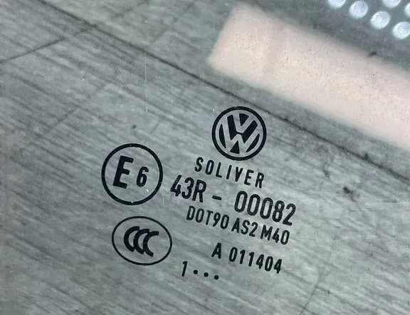 VOLKSWAGEN Passat B7 (2010-2015) Front Right Door Glass 43R00082 34981351