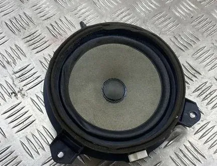 TOYOTA Corolla Verso 1 generation (2001-2009) Altavoz de puerta delantera derecha 861600D370 31826266