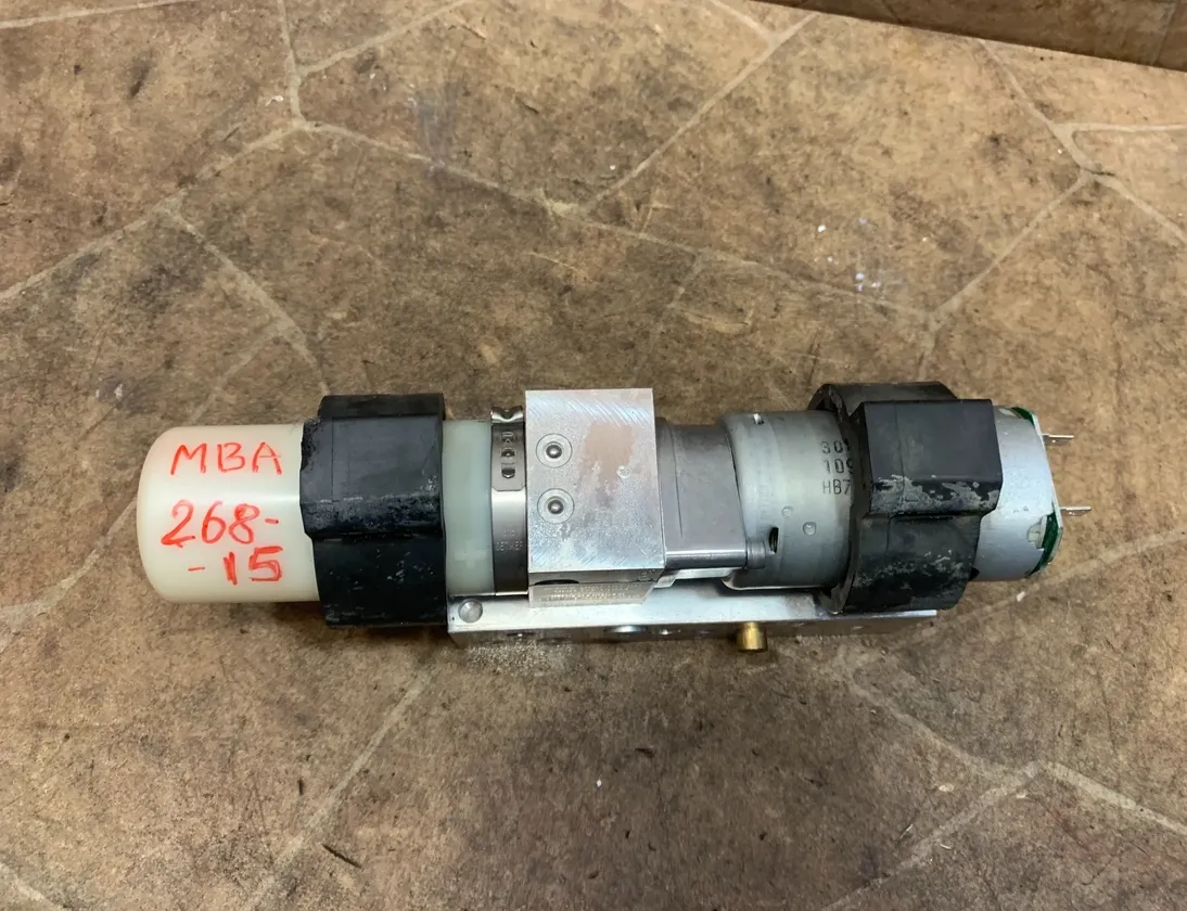 MERCEDES-BENZ SLK-Class R172 (2011-2020) Hydraulic pump A1728000030 34487918