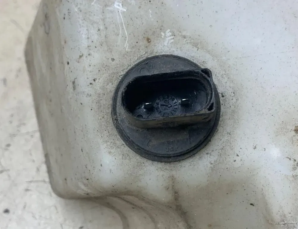 VOLKSWAGEN Passat B7 (2010-2015) Window Washer Tank 3C0955453E,3C0955453K,3C0955453N 34177546