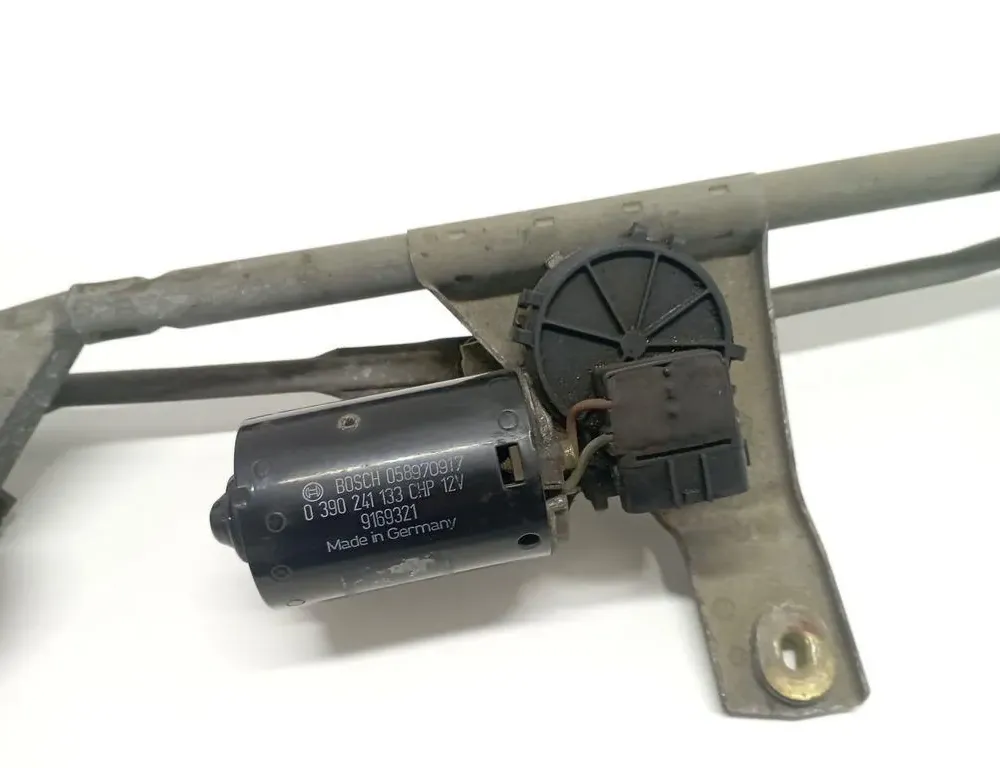 VOLVO S70 1 generation (1997-2000) Front Windshield Wiper Mechanism 058970917 34988009