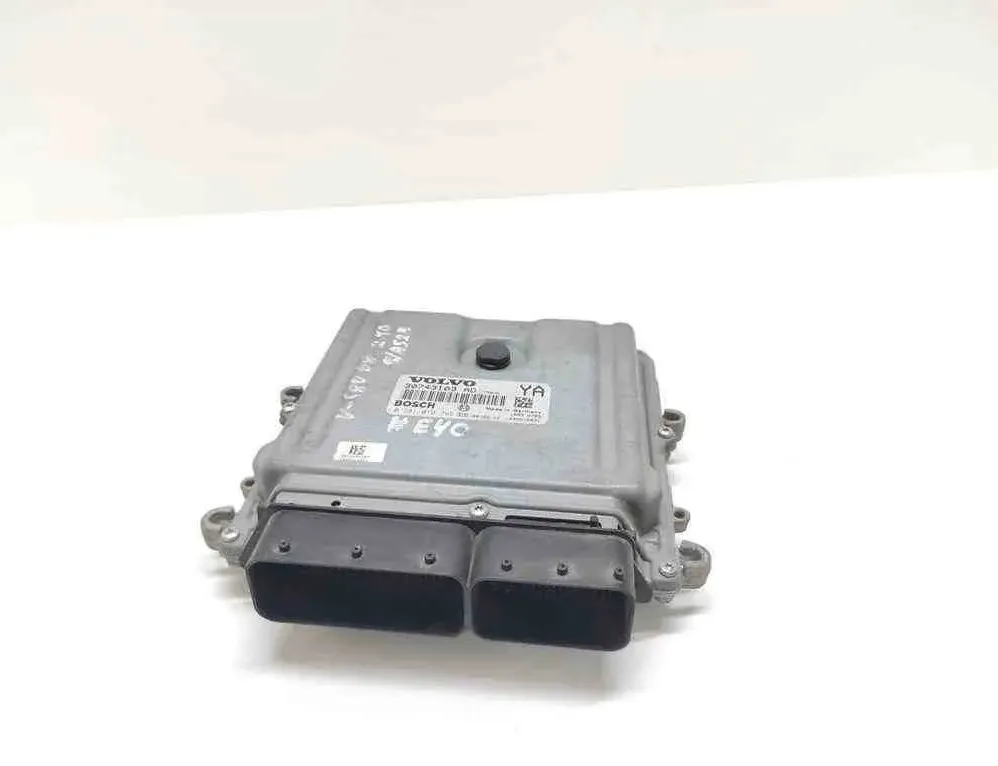 VOLVO S80 2 generation (2006-2020) Engine Control Unit ECU 30743103AD 32415239