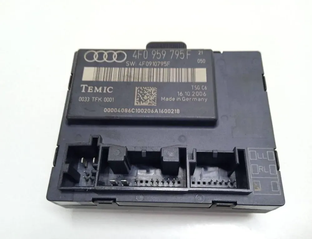 AUDI A4 B7/8E (2004-2008) Unidad de control de la puerta trasera izquierda 4F0910795F 33368716