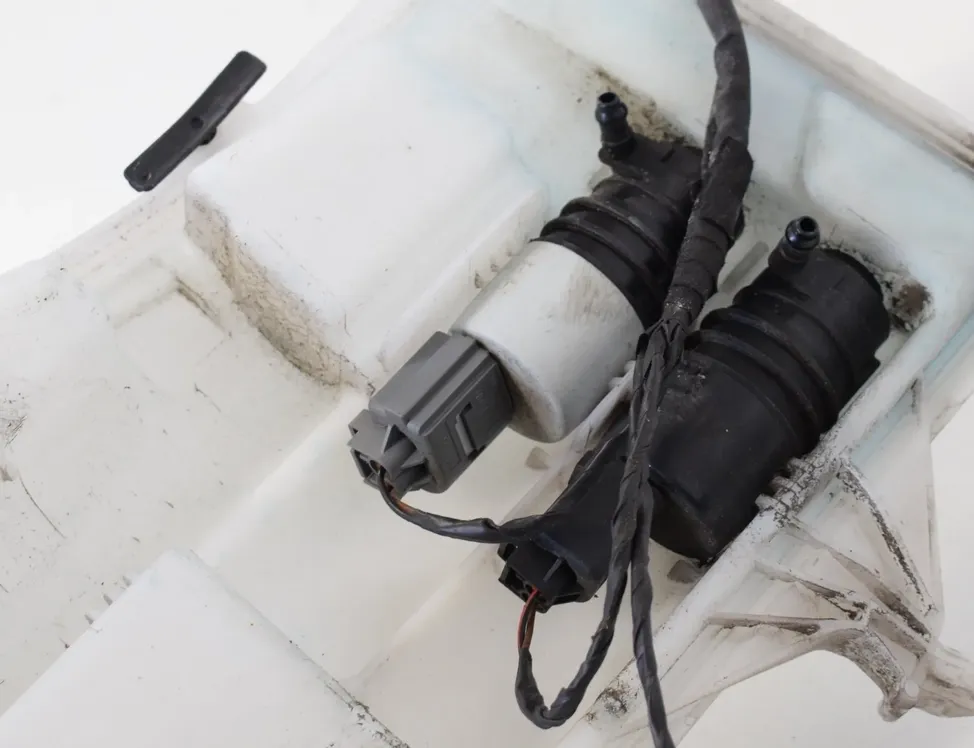 BMW X1 E84 (2009-2015) Window Washer Tank 7068998 10387793