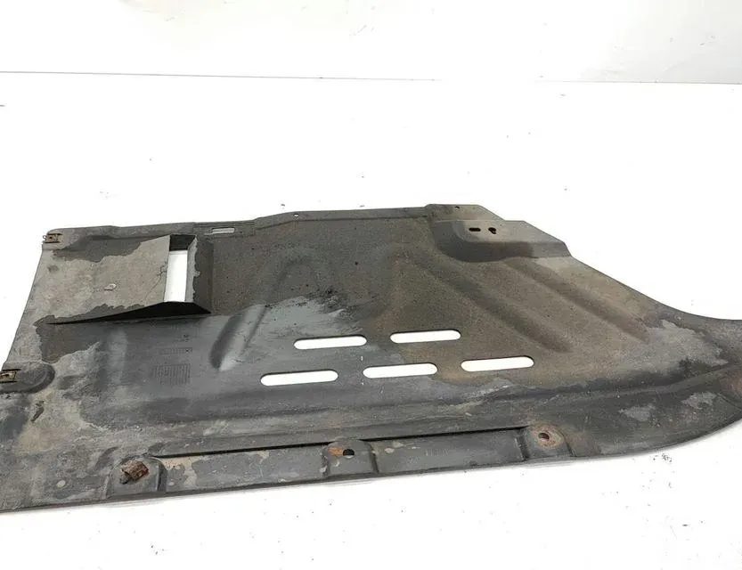 BMW 1 Series E81/E82/E87/E88 (2004-2013) Engine Cover 7059388 33640147