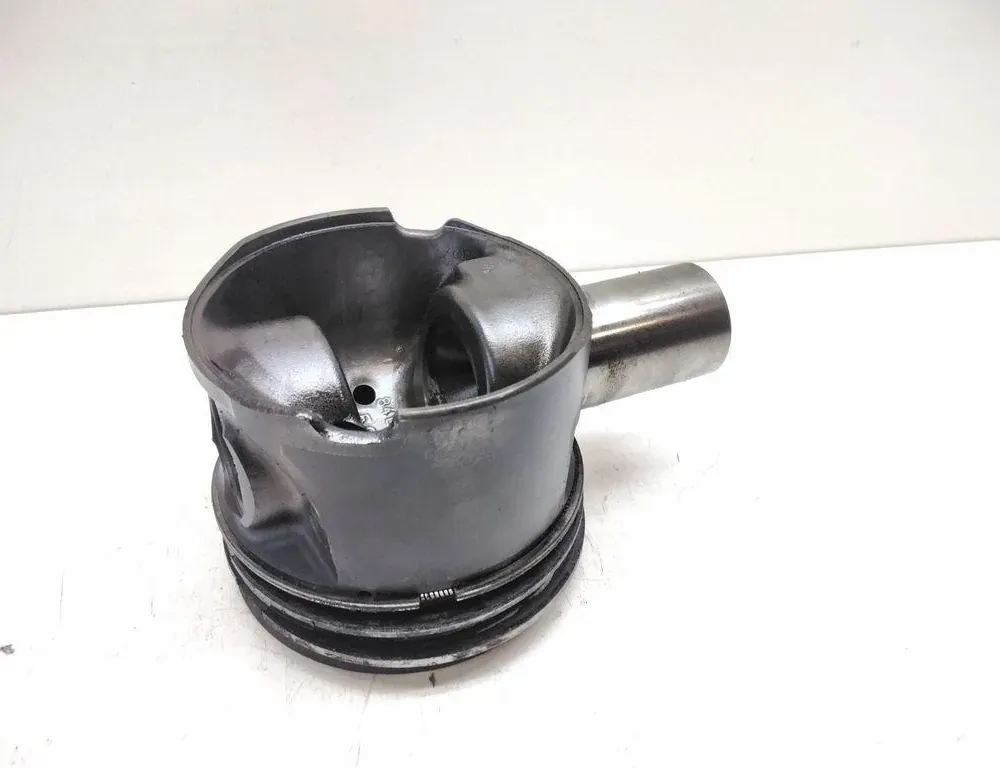 BMW X3 E83 (2003-2010) Pistón 84L107 33700498