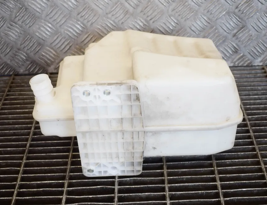 SKODA Superb 2 generation (2008-2015) Window Washer Tank 1K0955453S,1K0955453R,1K0955453Q 11166071
