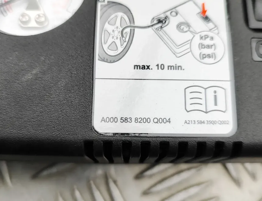 MERCEDES-BENZ GLA-Class H247 (2019-2024) Tire Compressor A0005838200 34830685