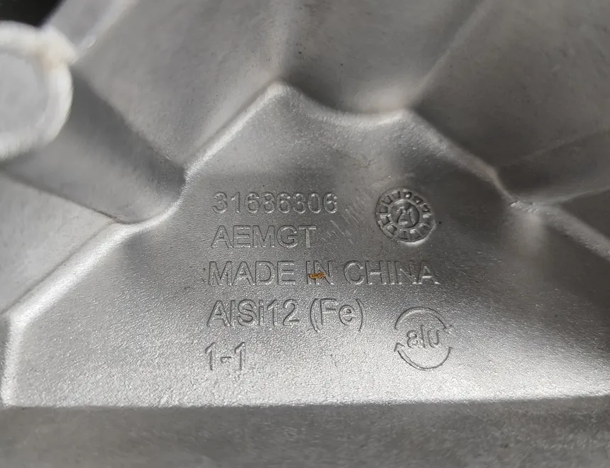 VOLVO XC40 1 generation (2017-2024) Engine Bracket Right Side 31686306 31985582
