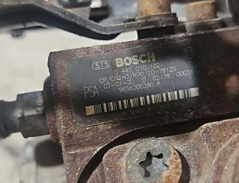 VOLVO C30 1 generation (2006-2013) Bomba de combustible 0400116,0445010102,9656300380A 34684871